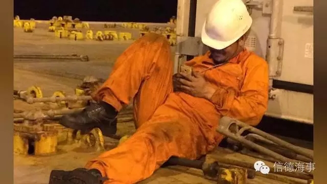 我的爸爸，他是海员。