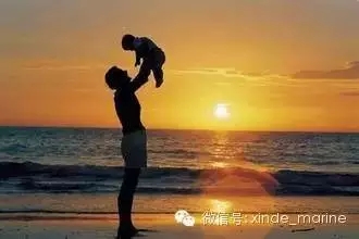 我的爸爸，他是海员。