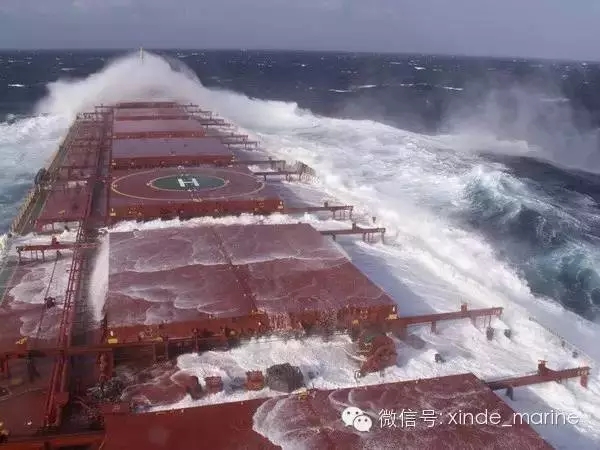 我的爸爸，他是海员。