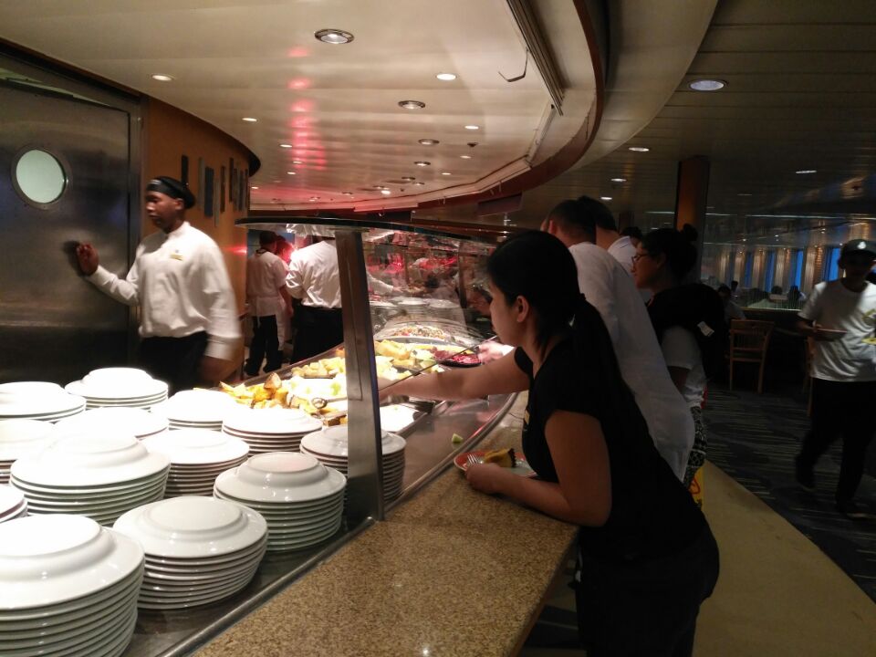 公司开始涉足船舶配员领域的最高业务---豪华邮轮！