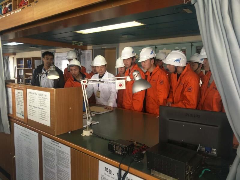 军爱民,民拥军,军民共建筑长城